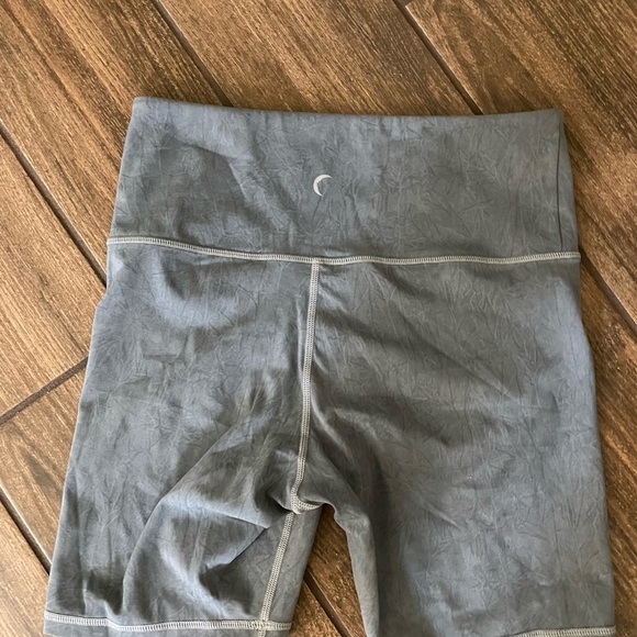 Zyia Active Bike Shorts Size Medium - Picture 3 of 5